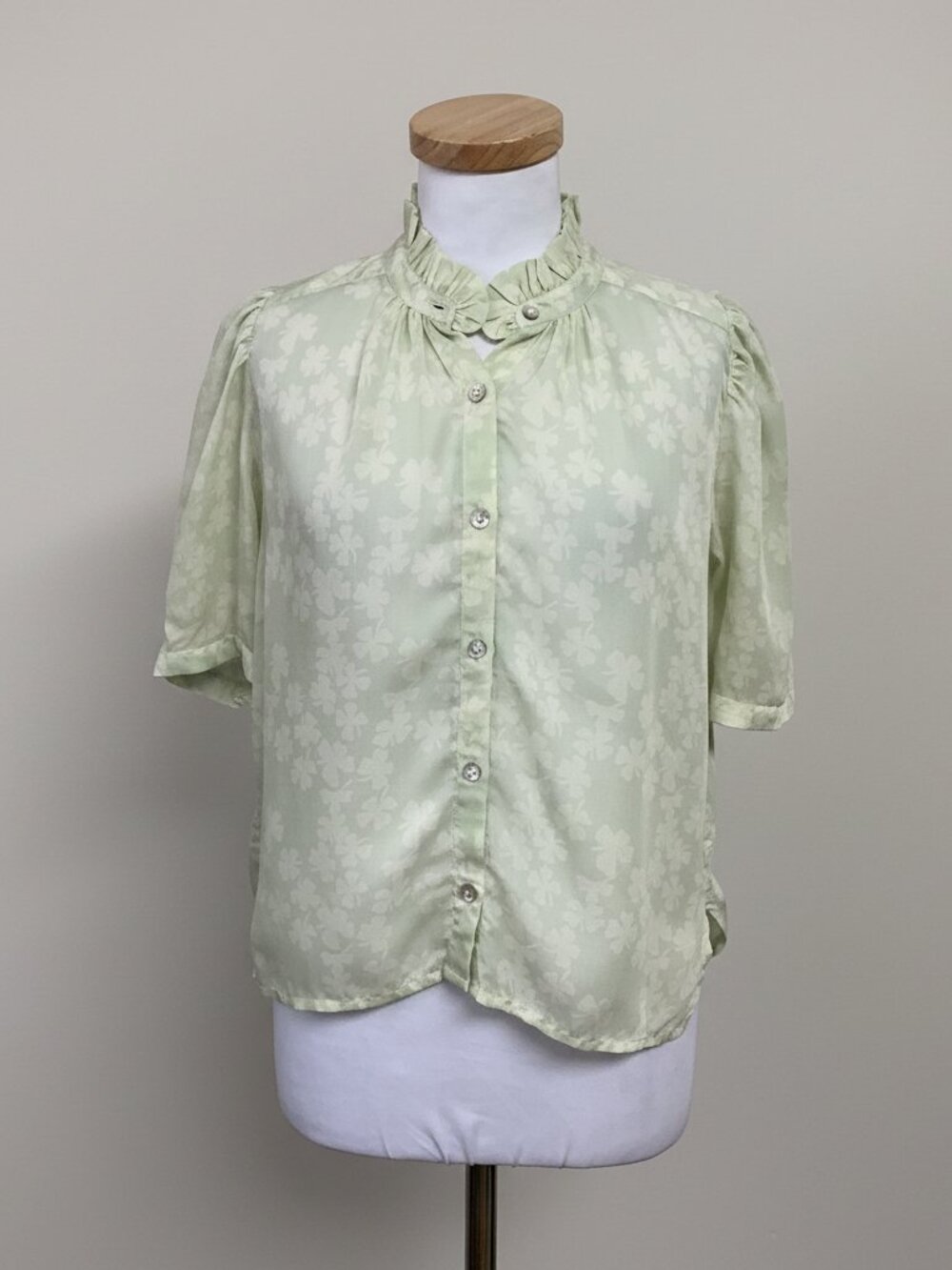 Alix of Bohemia pale green Clover print Winn blouse, size S